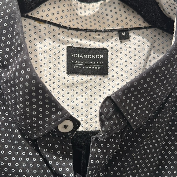 7Diamonds Medium button down - Picture 3 of 4